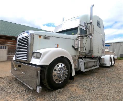 Custom Freightliner Classic Custom Freightliner Classic